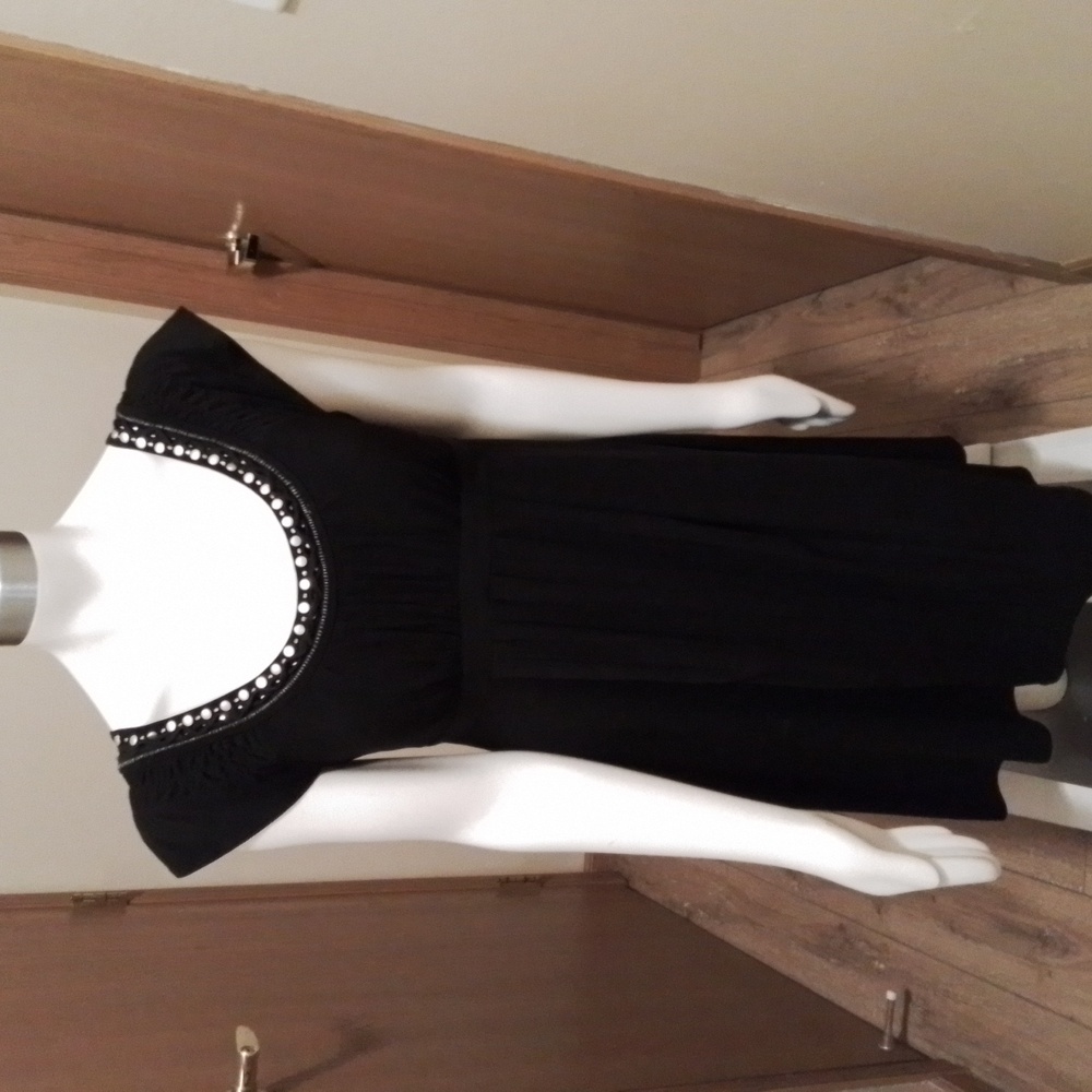 Signature by Sangria black dress, size 10.